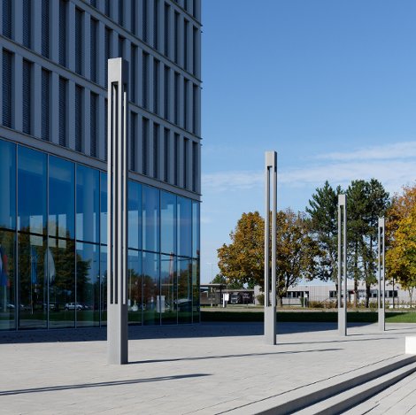 MODERN URBAN LUMINAIRE